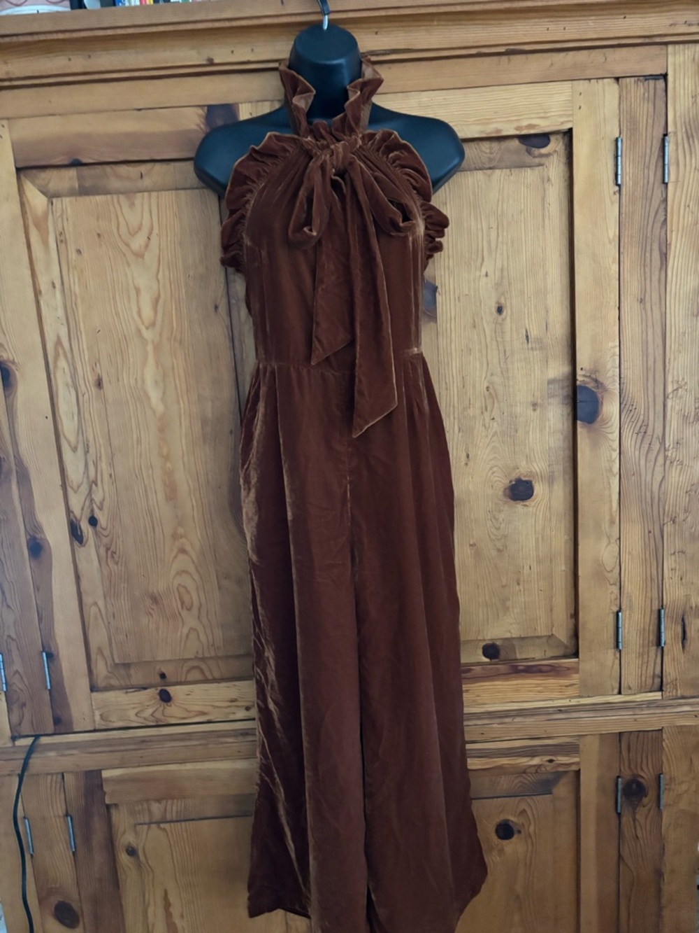 Anthropologie crushed velvet halter cropped jumpsuit Sz XS 4